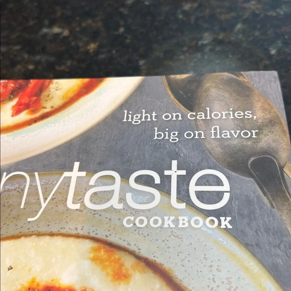 GUC The Skinny Taste Cookbook by Gina Homolka